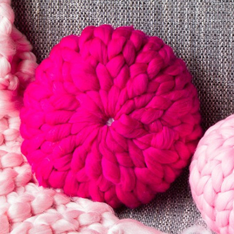 Handwoven Nordic Throw Pillow – Rose Red, 30x30cm